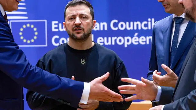 epa11663941 (L-R) Lithuanian President Gitanas Nauseda, Ukraine's President Volodymyr Zelensky, Belgian Prime Minister Alexander De Croo and European Council President Charles Michel speak during the European Council summit in Brussels, Belgium, 17 October 2024. EU leaders are meeting in Brussels to discuss Ukraine, the Middle East, competitiveness, migration and foreign affairs. EPA/OLIVIER HOSLET