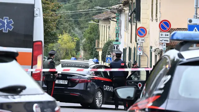 I MilitarI dell’Arma dei Carabinieri intervengono.durante un omicidio in Loc Chiesanuova nel Comune di Casciano Firenze San Casciano Firenze 17 Ottobre 2024 ANSA/CLAUDIO GIOVANNINI