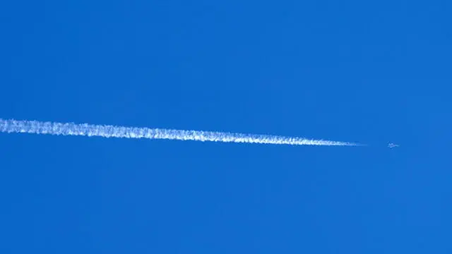 epa11664301 An Israeli fighter-jet flies over south Lebanon as seen from northern Israel, 17 October 2024. According to the Lebanese Ministry of Health, more than 2,367 people have been killed and 11,088 have been injured in Lebanon since the start of hostilities. EPA/ATEF SAFADI