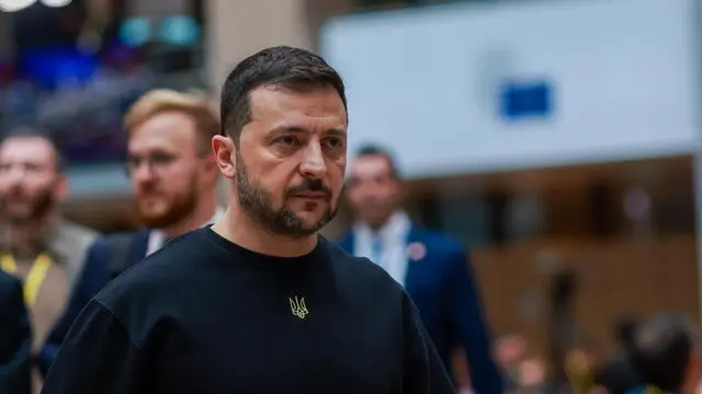 epa11664203 Ukraine's President Volodymyr Zelensky during the European Council summit in Brussels, Belgium, 17 October 2024. EU leaders are meeting in Brussels to discuss Ukraine, the Middle East, competitiveness, migration and foreign affairs. EPA/OLIVIER HOSLET