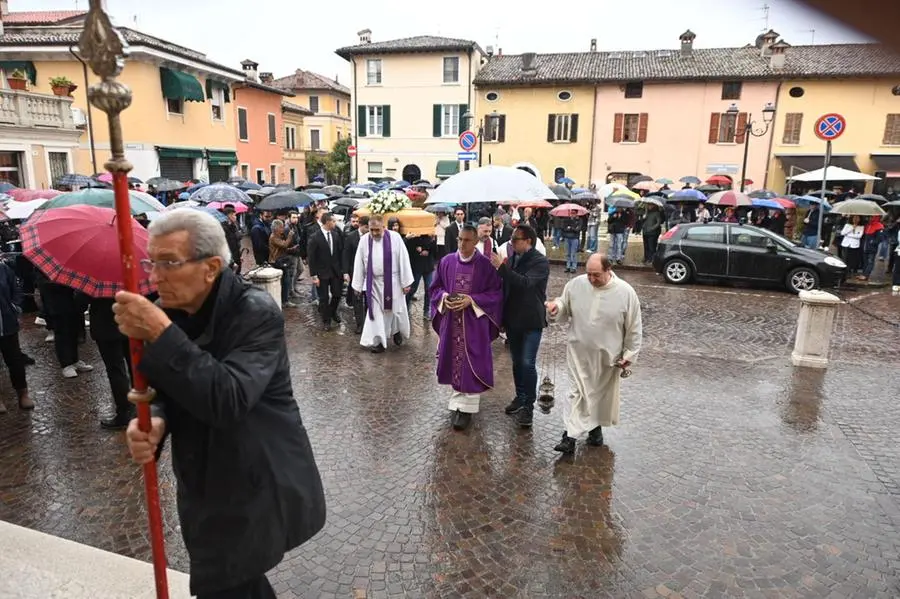 Il funerale di Nicola Faroni