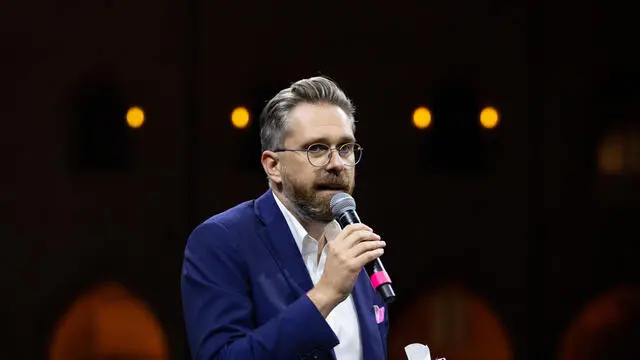 "Matteo Lepore all'evento di chiusura della campagna elettorale in Piazza Maggiore a Bologna" "Bologna, Pizza Maggiore/ 1 ottobre 2021" ANSA/MAX CAVALLARI