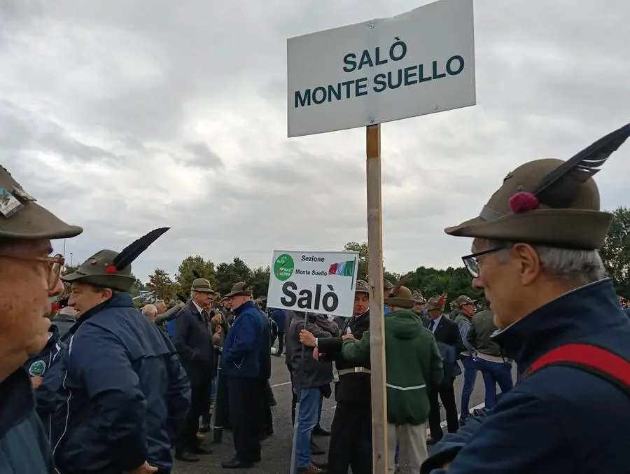 I primi alpini arrivati a Montichiari