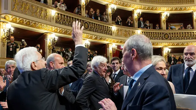 Bari- Il Presidente della Repubblica Sergio Mattarella con Massimiliano Fedriga, alla cerimonia di apertura del 3° Festival delle Regioni e delle Provincie Autonome dal titolo "La Regione del Futuro tra Digitale Green: quali competenze per azzereare le distanze?", oggi 20 ottobre 2024. (Foto di Paolo Giandotti - Ufficio Stampa per la Stampa e la Comunicazione della Presidenza della Repubblica)