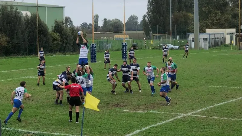 Un momento della gara tra Botticino e Rugby Pieve - © www.giornaledibrescia.it