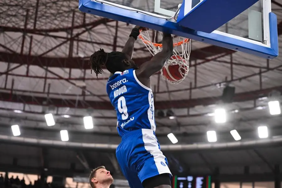 Basket, gli scatti di Germani-Sassari