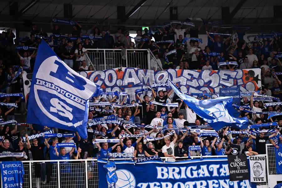 Basket, gli scatti di Germani-Sassari