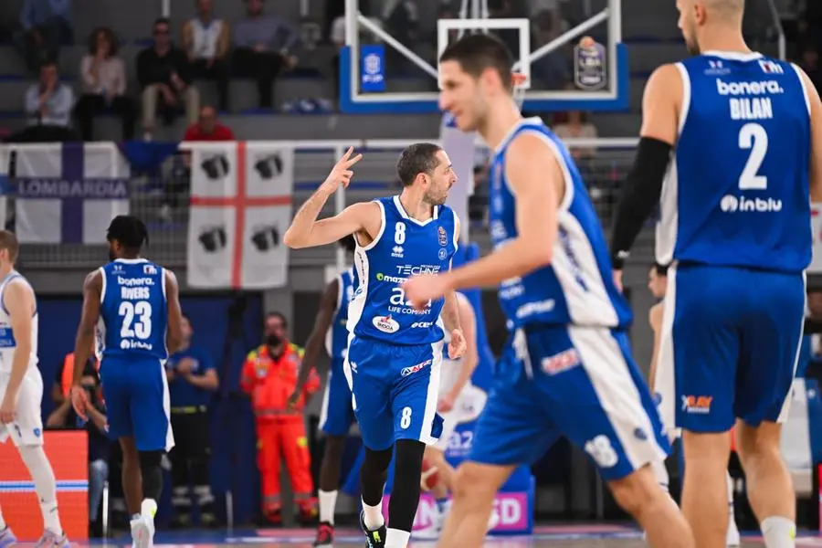 Basket, gli scatti di Germani-Sassari