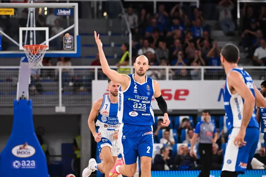 Basket, gli scatti di Germani-Sassari