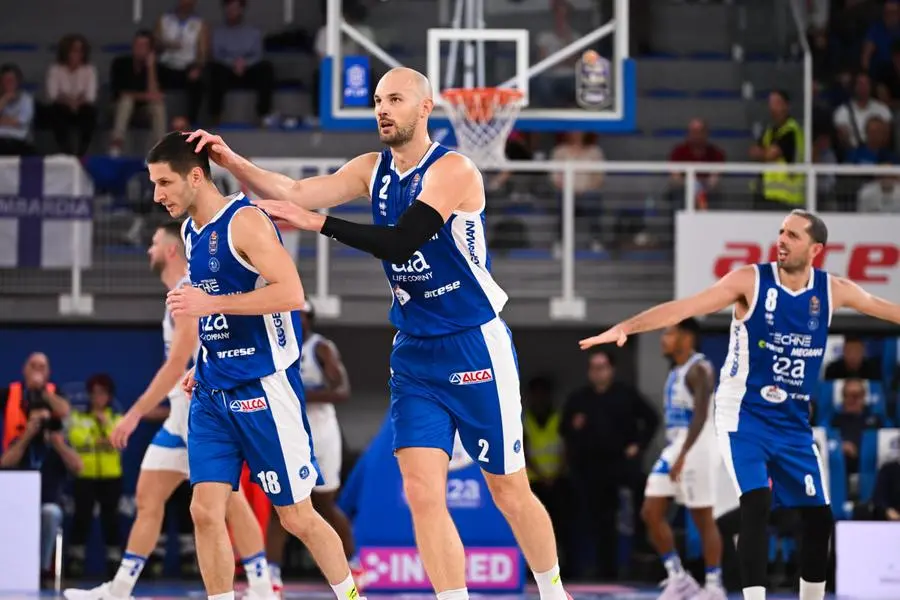 Basket, gli scatti di Germani-Sassari