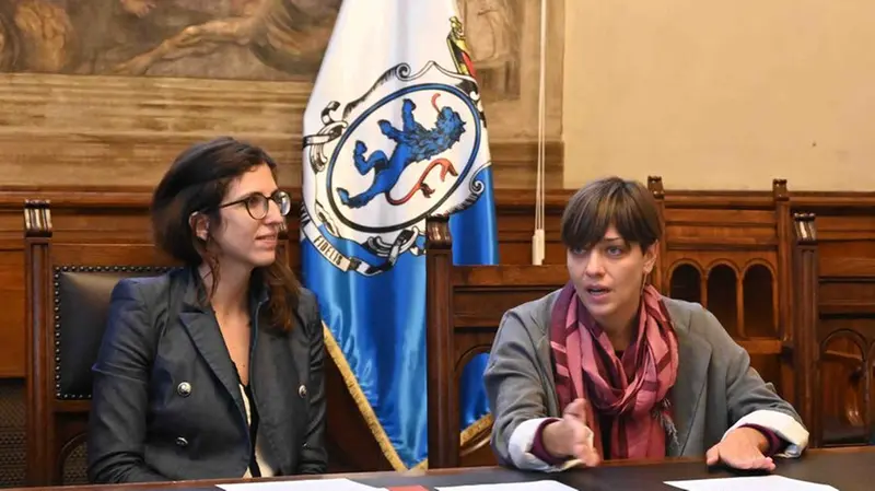 Le assessore Camilla Bianchi e Anna Frattini - Foto Marco Ortogni/Neg © www.giornaledibrescia.it