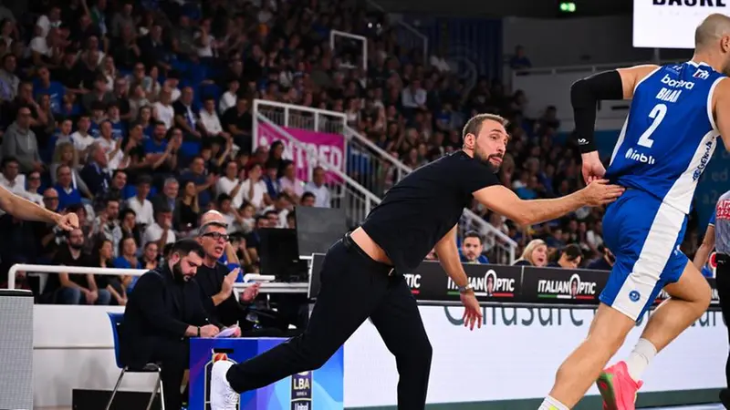 Coach Peppe Poeta, al primo anno in biancoblu - Foto New Reporter Checchi © www.giornaledibrescia.it