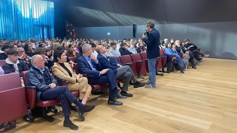 Massimo Temporelli di TheFabLab parla agli studenti