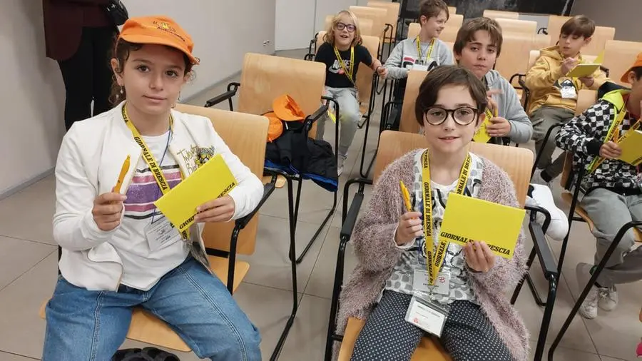 Studenti della scuola audiofonetica di Mompiano in visita al GdB