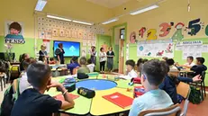 Carlotta Salerno assessora istruzione comune di Torino accoglie gli studenti della scuola Margherita di Savoia durante il primo giorno di scuola , Torino, 11 settembre 2024 ANSA/ALESSANDRO DI MARCO