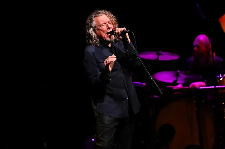 SPETTACOLI BRESCIA TEATRO CLERICI ROBERT PLANT NELLA FOTO UN MOMENTO DEL CONCERTO 23-10-2024 Checchi@newreporter