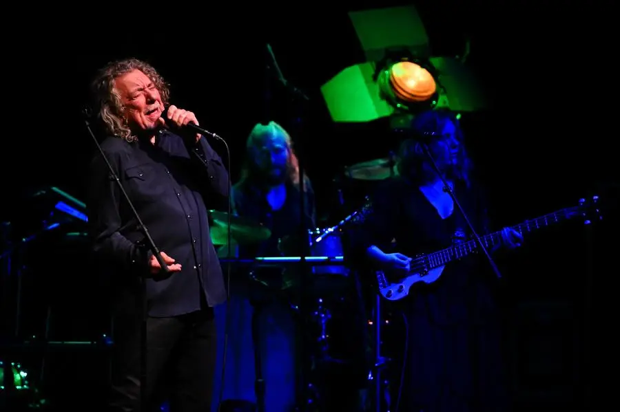 SPETTACOLI BRESCIA TEATRO CLERICI ROBERT PLANT NELLA FOTO UN MOMENTO DEL CONCERTO 23-10-2024 Checchi@newreporter