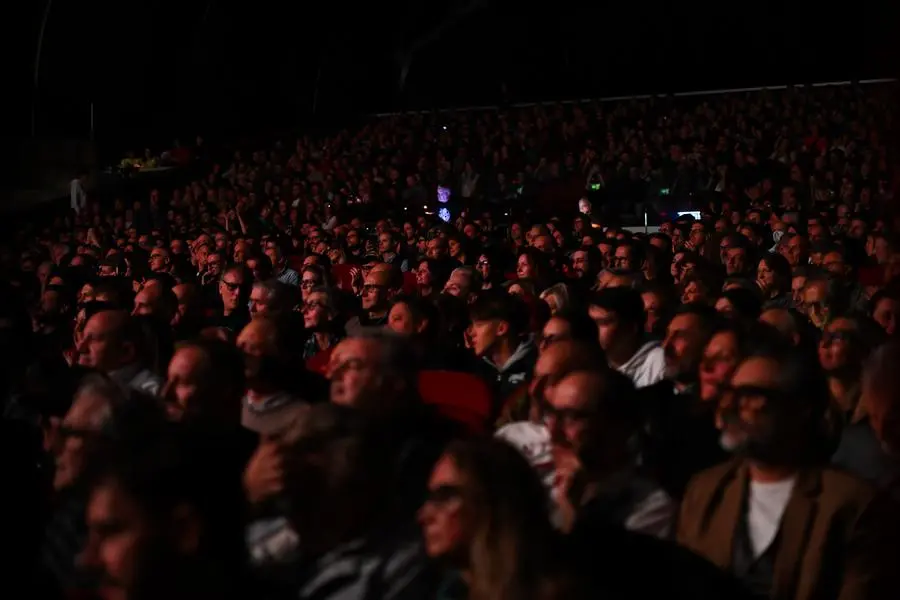 SPETTACOLI BRESCIA TEATRO CLERICI ROBERT PLANT NELLA FOTO UN MOMENTO DEL CONCERTO 23-10-2024 Checchi@newreporter