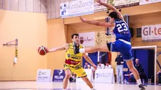 SPORT BASKET CAMPIONATO SERIE B ISEO BASKET - GARDONESE NELLA FOTO BONAVIDA MAZZANTINI 24-10-2024 Comincini@newreporter