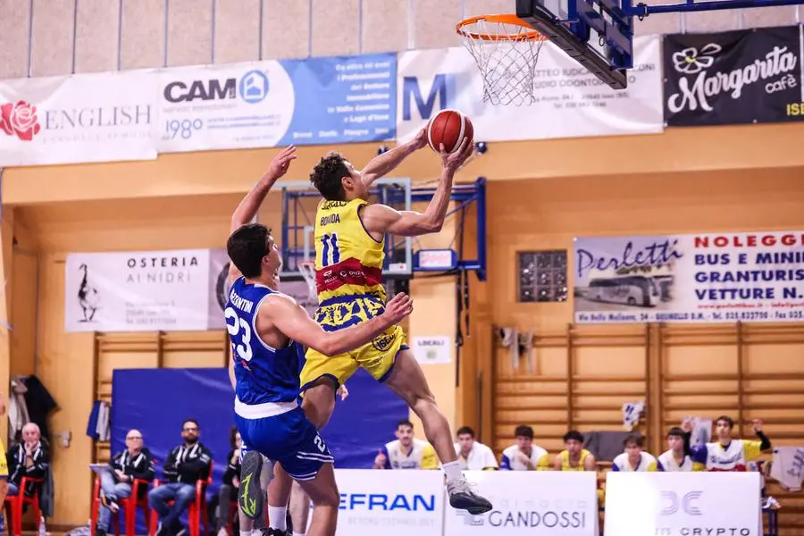 SPORT BASKET CAMPIONATO SERIE B ISEO BASKET - GARDONESE NELLA FOTO BONAVIDA 24-10-2024 Comincini@newreporter