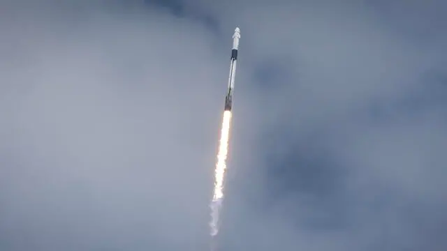 epa11630961 NASA's SpaceX Crew-9 mission lifts off in a Dragon spacecraft, on a SpaceX Falcon 9 rocket, from the launch pad of Space Launch Complex-40 at Cape Canaveral Space Force Station in Florida, USA, 28 September 2024. The SpaceX Crew-9, initially planned to transport four crew members to the International Space Station (ISS), is taking off with two open seats to return the Boeing Crew Flight Test NASA astronauts Barry E. Wilmore and Sunita Williams to Earth due to technical issues with the Boeing Starliner mission. EPA/CRISTOBAL HERRERA-ULASHKEVICH