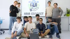 Gli studenti del Castelli che hanno ideato il progetto «Aria connect» - Lombardia Notizie © www.giornaledibrescia.it