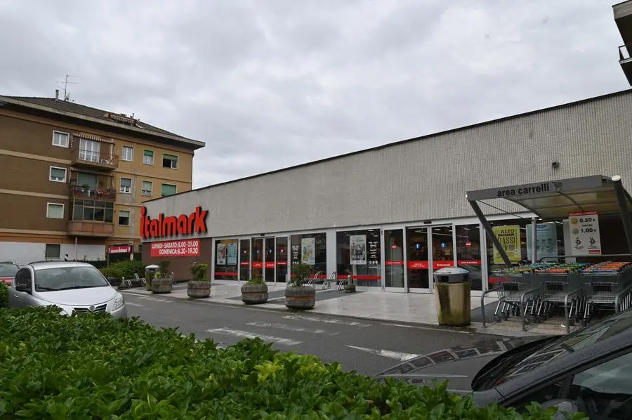 CRONACA BRESCIA VIALE PIAVE FURTO SUPERMERCATO ITALMARK REDAZIONE CRONACA 26-10-2024 GABRIELE STRADA NEW EDEN GROUP