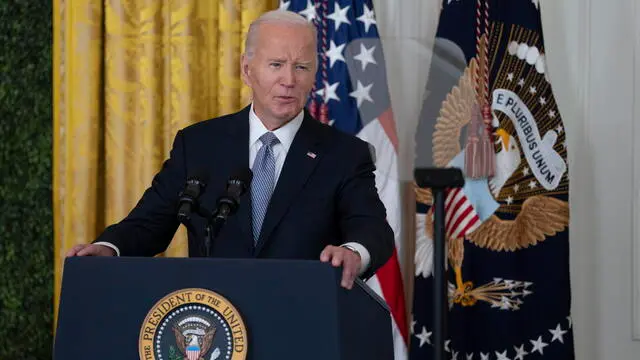 epa11673929 US President Joe Biden delivers remarks at a National Arts and Humanities Reception at the White House in Washington, DC, USA, 21 October 2024. EPA/Chris Kleponis / POOL