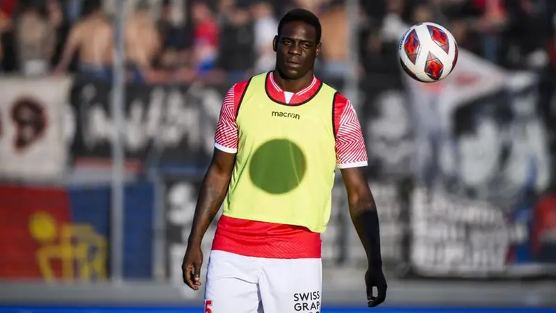 SuperMario nella sua breve parentesi a Monza - Foto Epa/Christophe Bott © www.giornaledibrescia.it