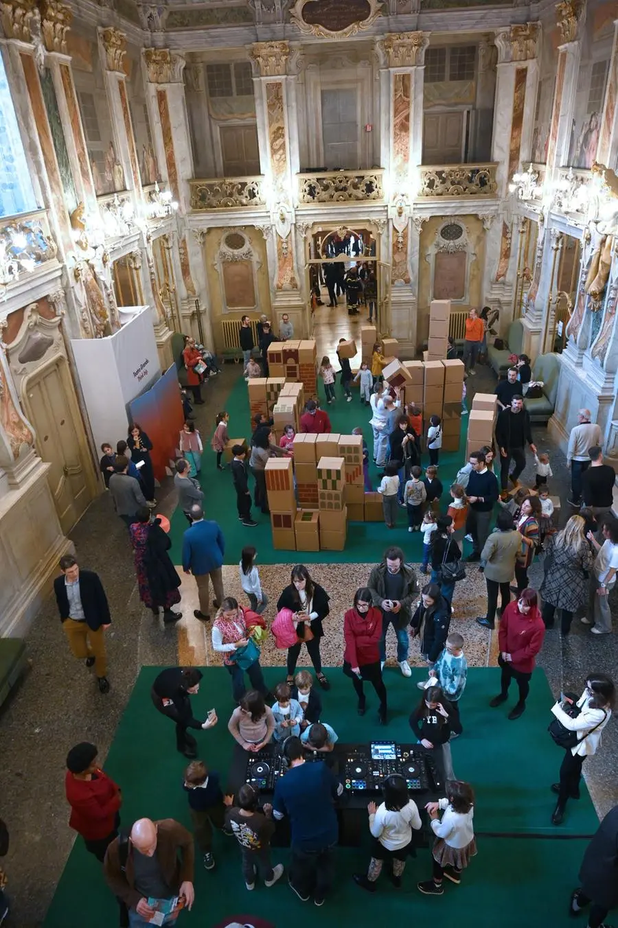 SPETTACOLI BRESCIA TEATRO GRANDE -IL GRANDE PER I PICCOLI - NELLA FOTO MOMENTI DELLA MANIFESTAZIONE 26/10/2020 newreporter©favretto