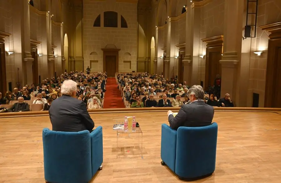 In San Barnaba Walter Veltroni per la presentazione del suo ultimo libro