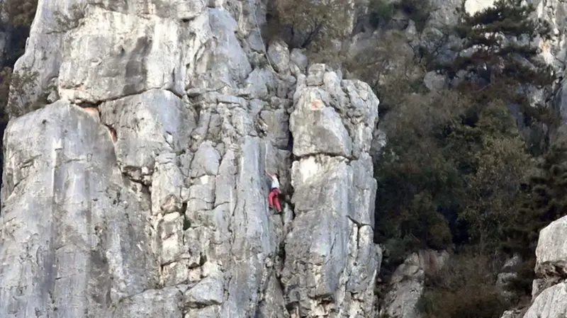 La falesia dell'incidente del climber 22enne