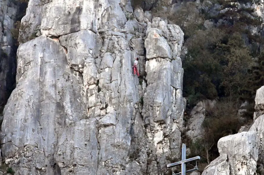 La falesia dell'incidente del climber 22enne