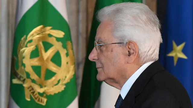 Il Presidente della Repubblica, Sergio Mattarella, durante la cerimonia di consegna delle insegne di Cavaliere dell'Ordine ''Al Merito del Lavoro'' e degli attestati d'onore ai nuovi Alfieri del Lavoro al Quirinale, Roma, 30 ottobre 2024. ANSA/ETTORE FERRARI