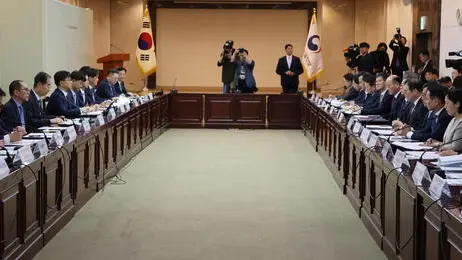 epa11637087 South Korean Prime Minister Han Duck-soo (7-L) speaks during a meeting of the preparatory committee for the Asia-Pacific Economic Cooperation (APEC) Summit 2025 at the government complex in Seoul, South Korea, 02 October 2024. The summit is set to take place in the ancient city of Gyeongju, some 275 kilometers southeast of Seoul, in November 2025. EPA/YONHAP SOUTH KOREA OUT