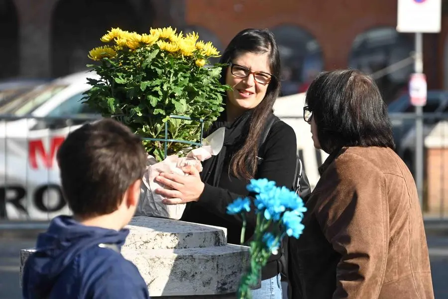 Le visite al cimitero Vantiniano nel giorno di Ognissanti