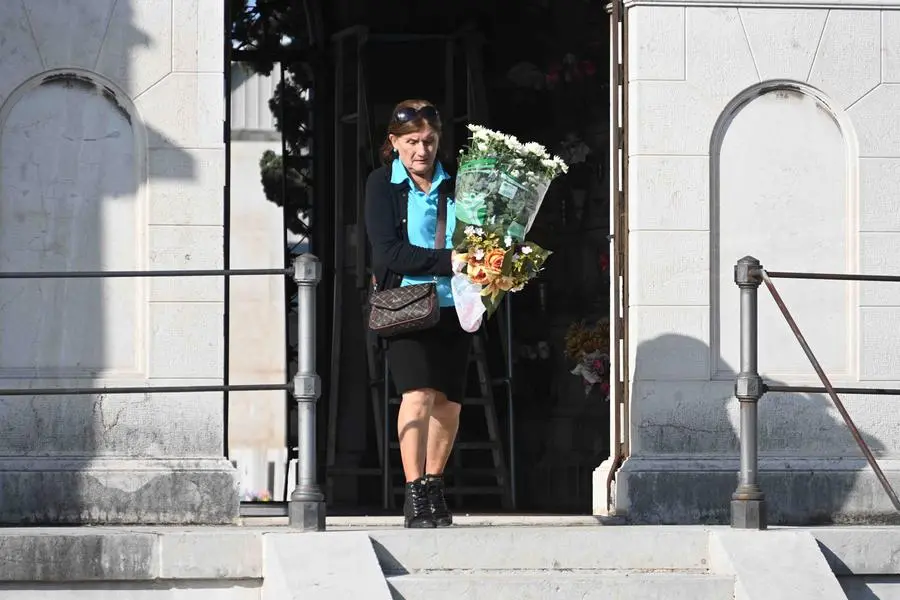 Le visite al cimitero Vantiniano nel giorno di Ognissanti