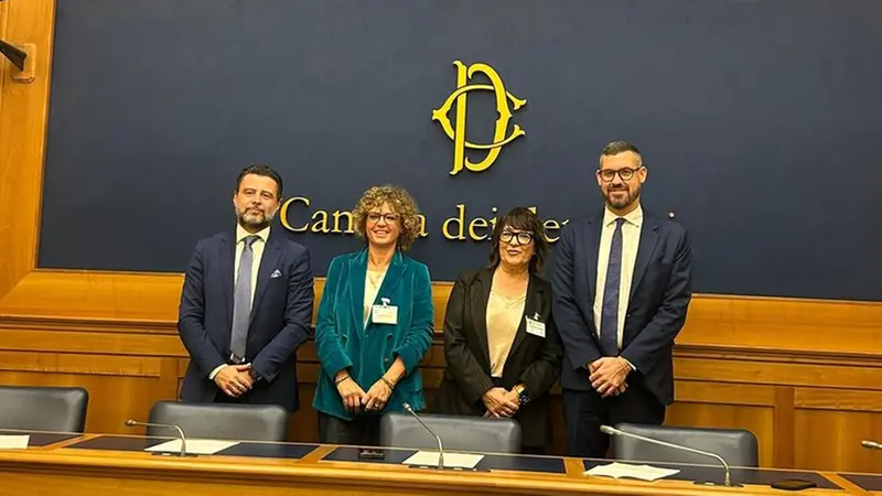 Per Maria Luisa Garatti (seconda da destra) la corsa è lotta contro la Sma - © www.giornaledibrescia.it