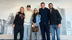 La famiglia Corradi ieri dopo l'arrivo al JFK di New York - © www.giornaledibrescia.it