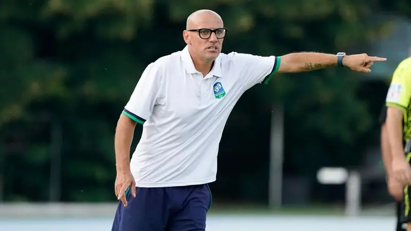 Con la squalifica di Diana, in panchina andrà il suo vice Filippini - Foto New Reporter Perteghella © www.giornaledibrescia.it