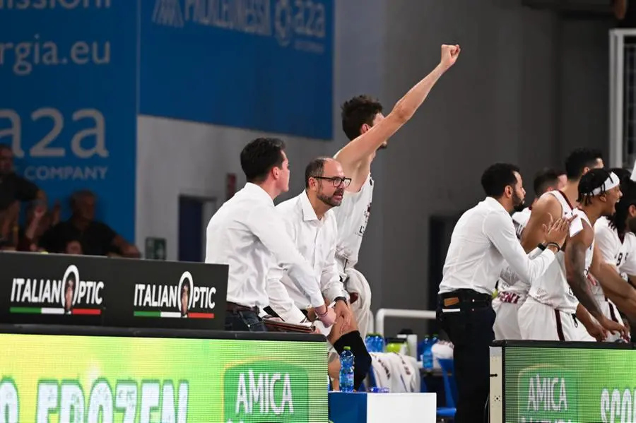 Basket, gli scatti di Germani-Trapani