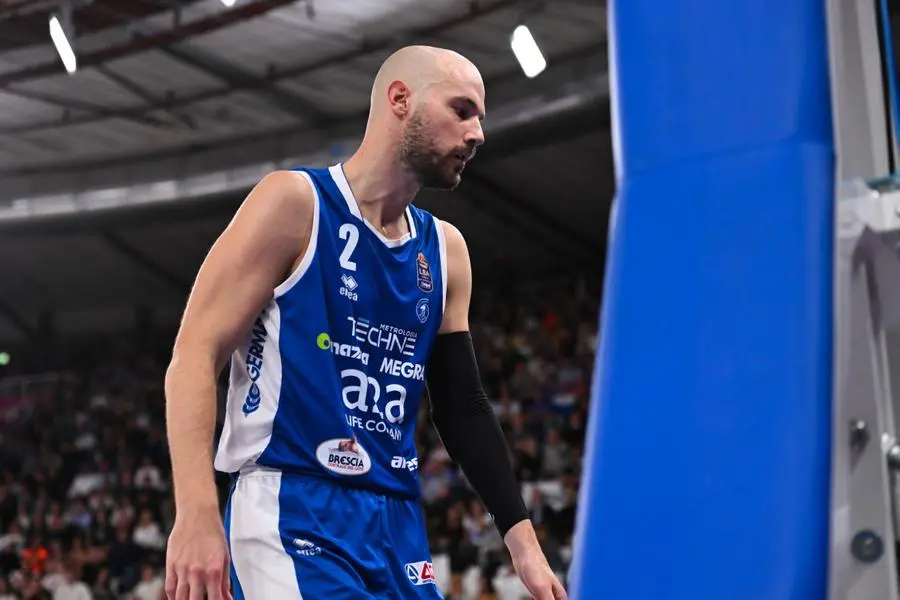 Basket, gli scatti di Germani-Trapani