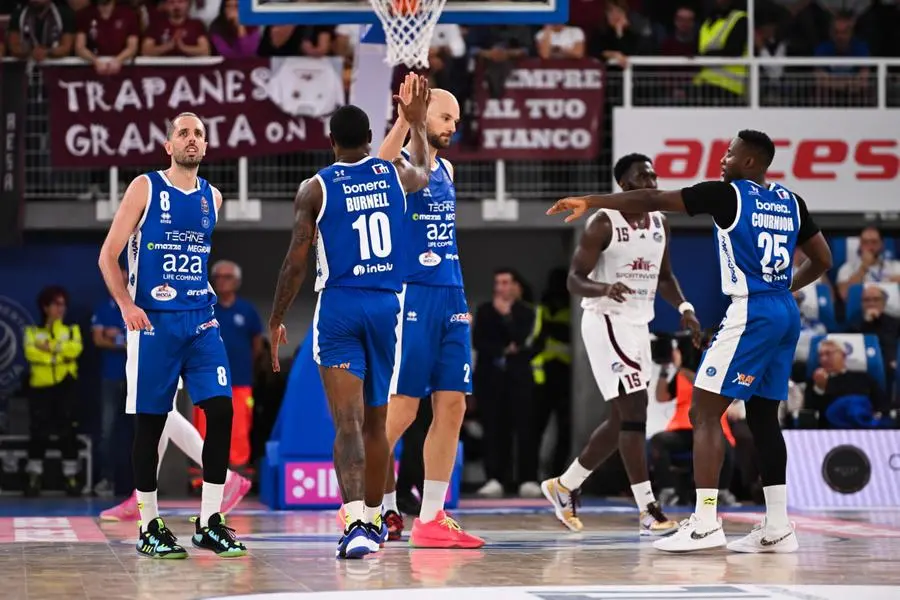 Basket, gli scatti di Germani-Trapani