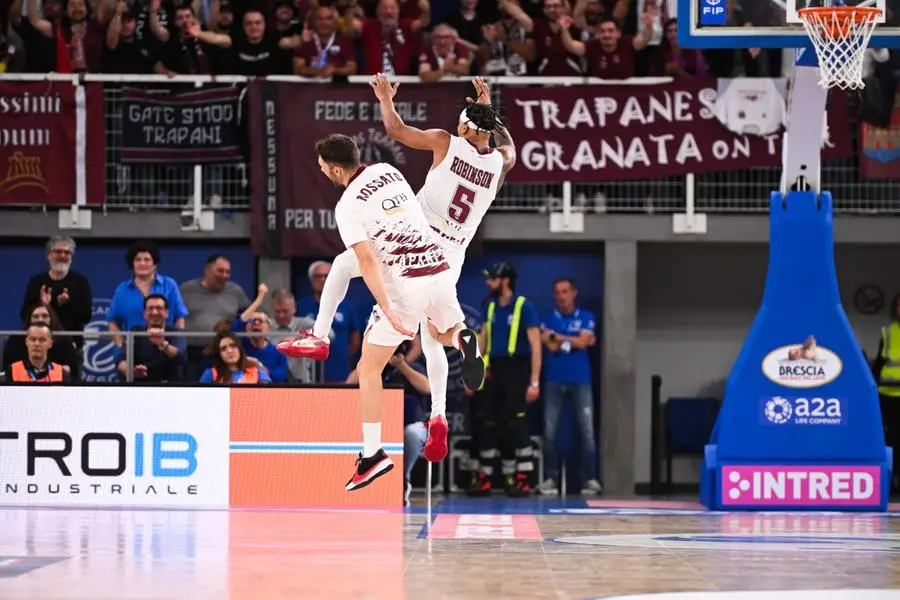 Basket, gli scatti di Germani-Trapani