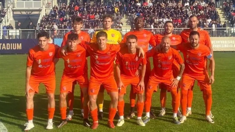 La formazione dell'Ospitaletto che ha pareggiato sul campo della Varesina - Foto/Instagram Ospitaletto