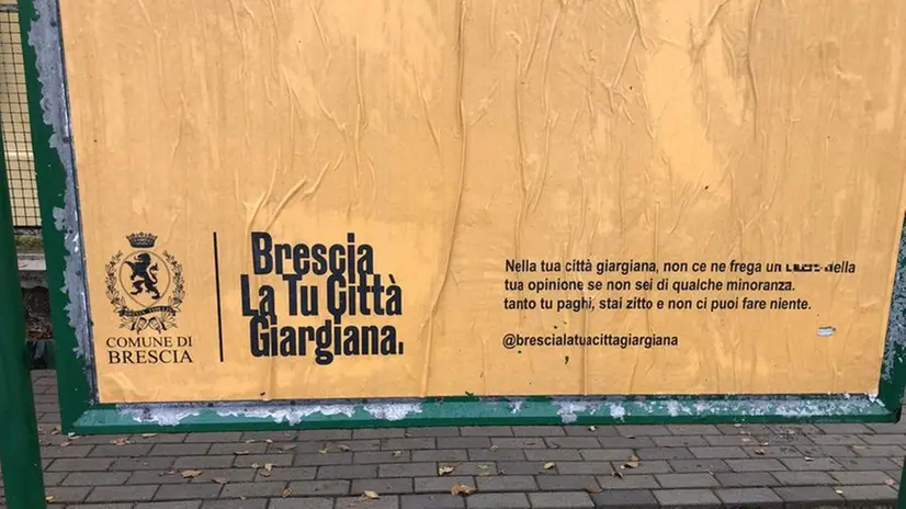 Le affissioni polemiche comparse in viale Bornata