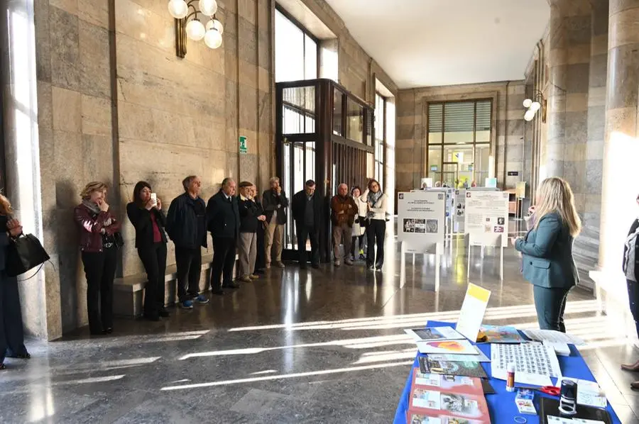 CRONACA BRESCIA PIAZZA VITTORIA POSTE MOSTRA FILATELICA SULLA LIBERTA' DI STAMPA REDAZIONE CRONACA 05-11-2024 GABRIELE STRADA NEW EDEN GROUP