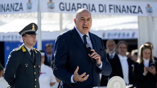 Il ministro della difesa Guido Crosetto, all’inaugurazione del villaggio della difesa al Circo Massimo. Roma, 1 novembre 2024 ANSA/MASSIMO PERCOSSI