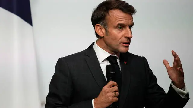 epa11682979 French President Emmanuel Macron delivers a speech after inaugurating the Fabrique en France (Made in France) exhibition, at the Elysee Palace in Paris, 25 October 2024. EPA/LOUISE DELMOTTE / POOL MAXPPP OUT