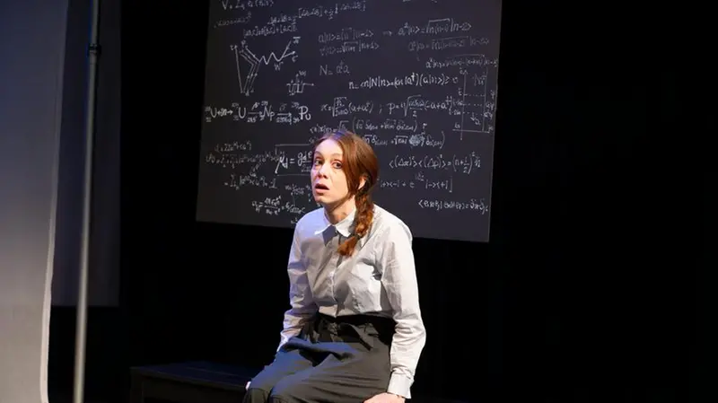 Arici in scena nell’opera «Copenaghen» - Foto Volker Liebig